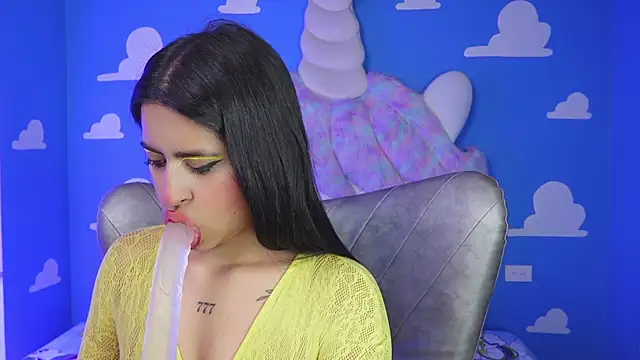 miss romyna online show from 15, 12, 2025