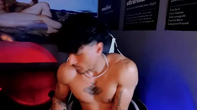 Snapshot of Thomas_Fit1 chatting on 29, 4, 2026 Thomas Fit1 online show from 29, 4, 2026
