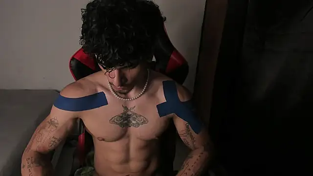 Snapshot of Thomas_Fit1 chatting on 14, 5, 2026 Thomas Fit1 online show from 14, 5, 2026