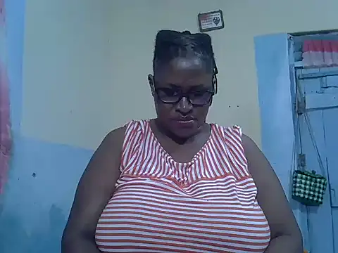 Snapshot of sexy_bigboobss chatting on 13, 10, 2025 sexy bigboobss online show from 13, 10, 2025