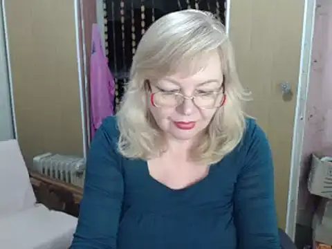 EvelynLoveShy online show from 29, 12, 2024