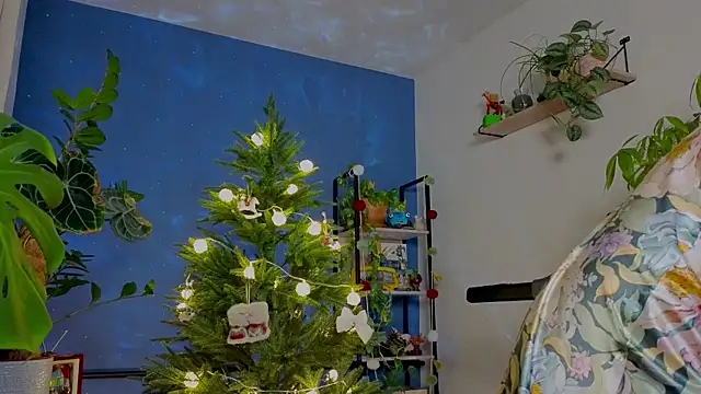 Snapshot of _lightmyfire chatting on 5, 12, 2025 lightmyfire online show from 5, 12, 2025