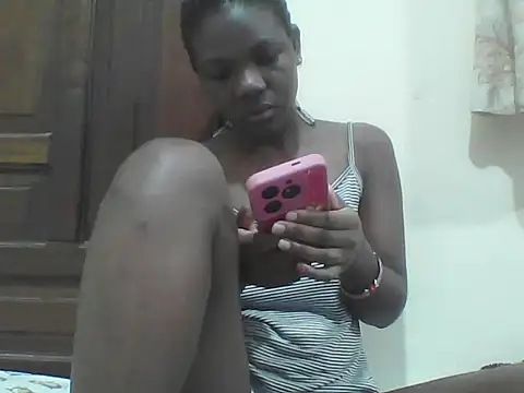 Snapshot of Ebony_Sweetcandy chatting on 21, 4, 2026 Ebony Sweetcandy online show from 21, 4, 2026
