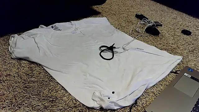 Snapshot of femgui69 chatting on 3, 12, 2025 femgui69 online show from 3, 12, 2025