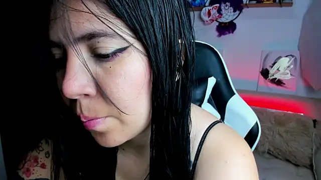 AilynRed online show from 23, 11, 2025