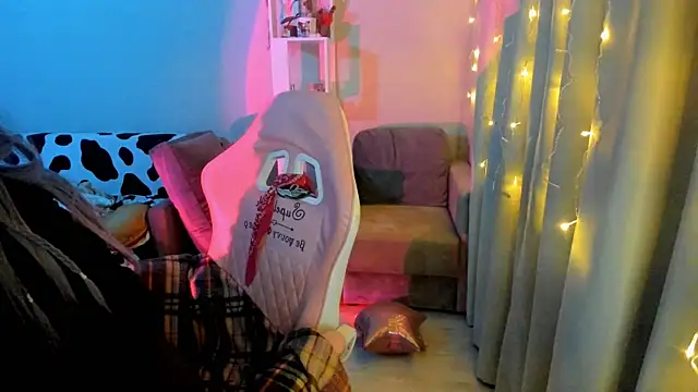 Snapshot of Ledy_WWWII chatting on 13, 12, 2024 Ledy WWWII online show from 13, 12, 2024