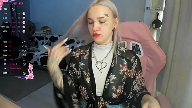 Snapshot of Ledy_WWWII chatting on 15, 3, 2025 Ledy WWWII online show from 15, 3, 2025