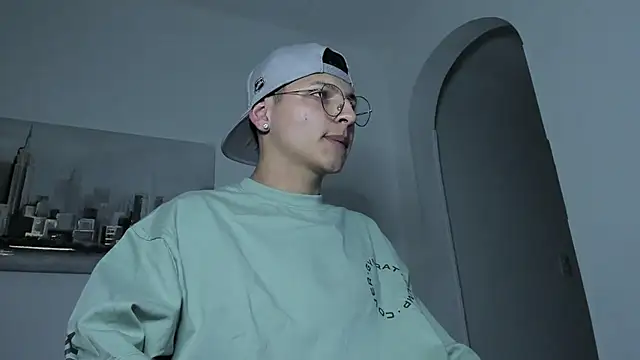 a lejandro 0 8 online show from 2, 3, 2025