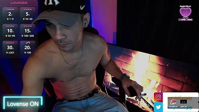 sexyboycolombi4 online show from 3, 2, 2026