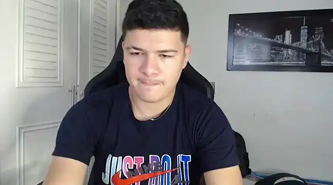 Snapshot of Plug_Control chatting on 5, 12, 2024 Plug Control online show from 5, 12, 2024