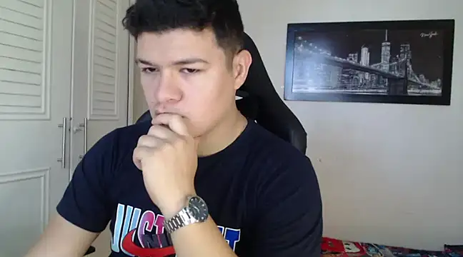 Snapshot of Plug_Control chatting on 11, 12, 2024 Plug Control online show from 11, 12, 2024