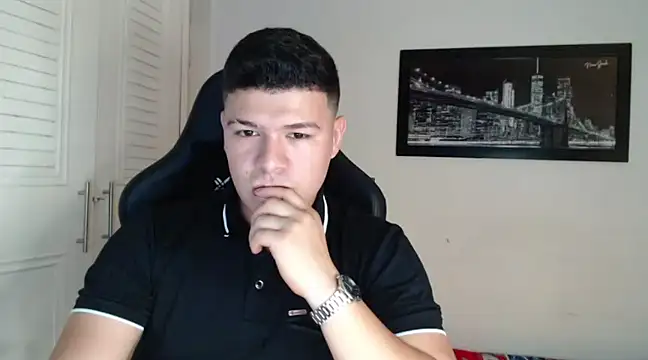 Snapshot of Plug_Control chatting on 13, 12, 2024 Plug Control online show from 13, 12, 2024