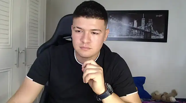 Snapshot of Plug_Control chatting on 30, 12, 2024 Plug Control online show from 30, 12, 2024