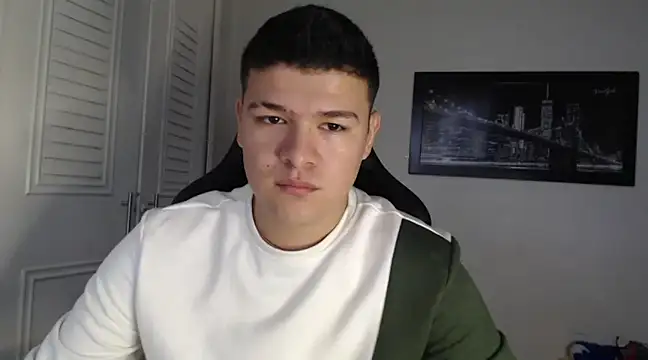 Snapshot of Plug_Control chatting on 5, 1, 2025 Plug Control online show from 5, 1, 2025