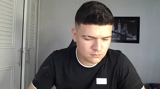 Snapshot of Plug_Control chatting on 9, 1, 2025 Plug Control online show from 9, 1, 2025