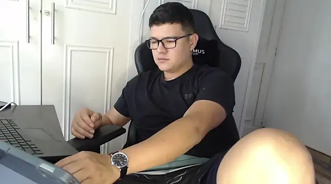 Snapshot of Plug_Control chatting on 27, 1, 2025 Plug Control online show from 27, 1, 2025