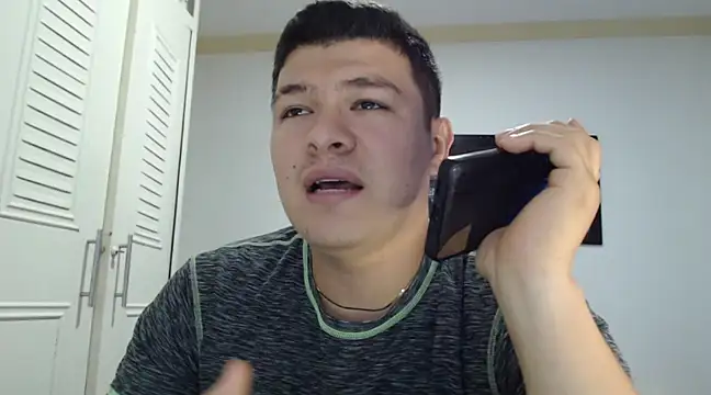 Snapshot of Plug_Control chatting on 11, 2, 2025 Plug Control online show from 11, 2, 2025