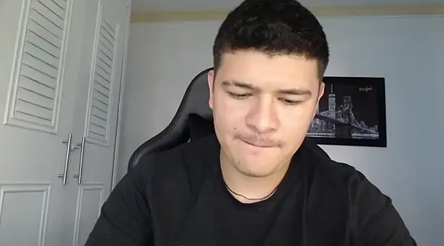 Snapshot of Plug_Control chatting on 13, 2, 2025 Plug Control online show from 13, 2, 2025