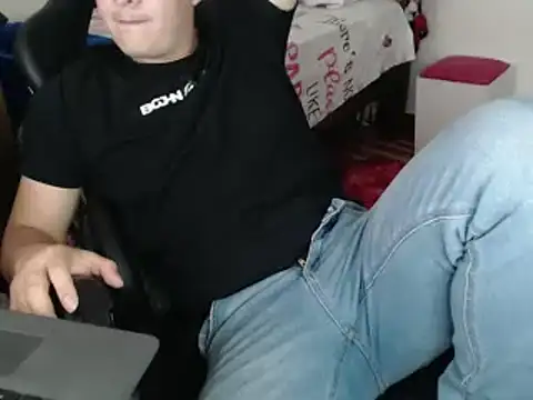 Snapshot of Plug_Control chatting on 14, 3, 2025 Plug Control online show from 14, 3, 2025