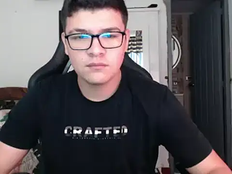 Snapshot of Plug_Control chatting on 19, 3, 2025 Plug Control online show from 19, 3, 2025