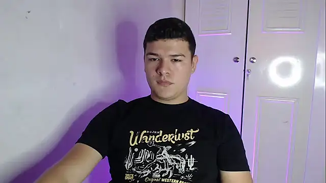 Snapshot of Plug_Control chatting on 5, 10, 2025 Plug Control online show from 5, 10, 2025