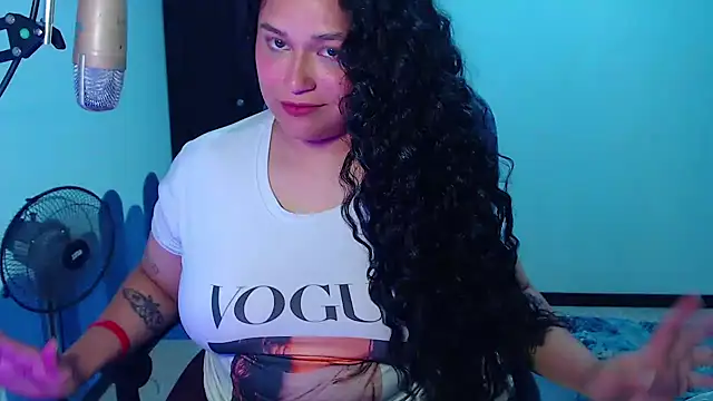 Snapshot of Luciernaga18 chatting on 8, 10, 2025 Luciernaga18 online show from 8, 10, 2025