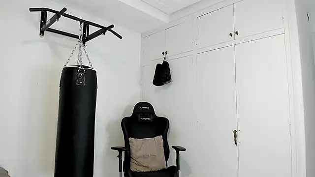 Snapshot of dan01_ chatting on 17, 10, 2025 dan01 online show from 17, 10, 2025