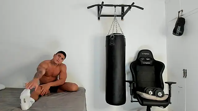 Snapshot of dan01_ chatting on 13, 11, 2025 dan01 online show from 13, 11, 2025