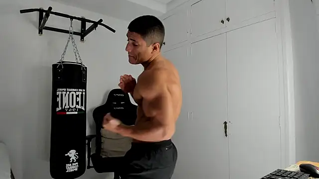 Snapshot of dan01_ chatting on 16, 12, 2025 dan01 online show from 16, 12, 2025