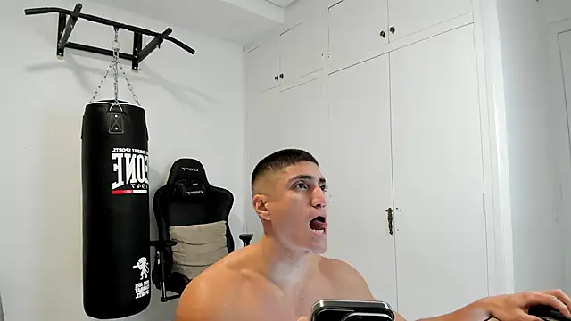 Snapshot of dan01_ chatting on 20, 12, 2025 dan01 online show from 20, 12, 2025