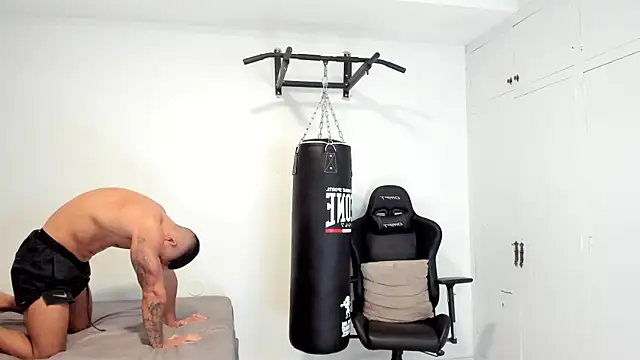 Snapshot of dan01_ chatting on 21, 12, 2025 dan01 online show from 21, 12, 2025