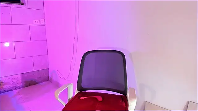 Snapshot of CandyLatinHott chatting on 14, 7, 2026 CandyLatinHott online show from 14, 7, 2026
