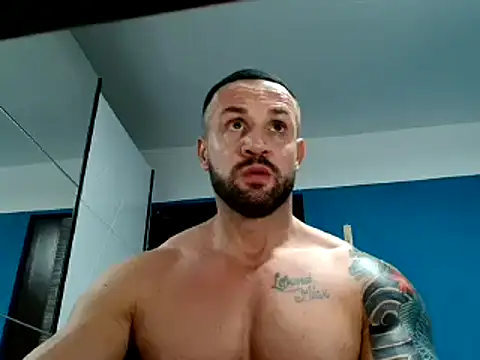Magnificmuscles89 online show from 3, 2, 2025