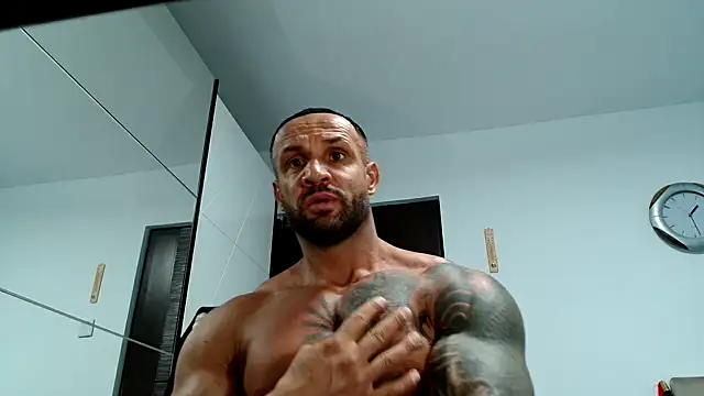 Magnificmuscles89 online show from 5, 12, 2025