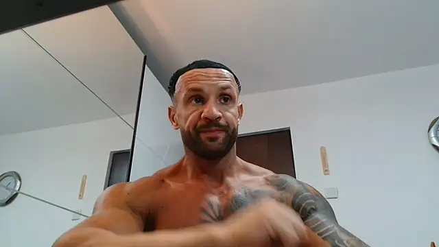 Snapshot of Magnificmuscles89 chatting on 6, 7, 2026 Magnificmuscles89 online show from 6, 7, 2026