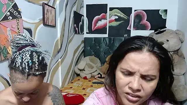 Snapshot of manzanahot9 chatting on 17, 11, 2025 manzanahot9 online show from 17, 11, 2025