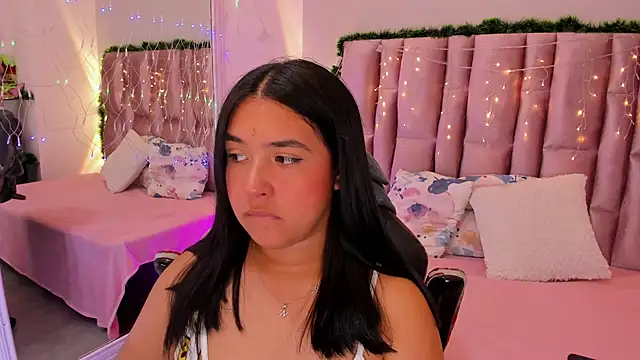 Snapshot of NikyBrookss chatting on 15, 12, 2025 NikyBrookss online show from 15, 12, 2025