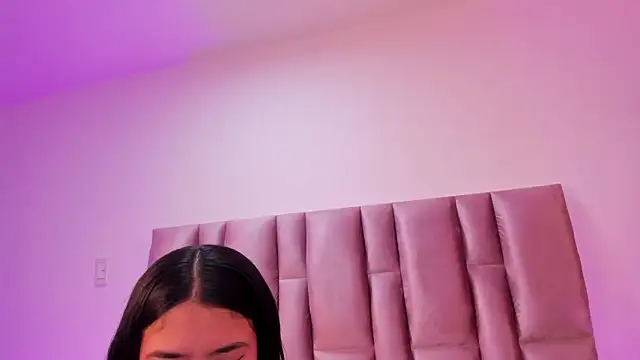 Snapshot of NikyBrookss chatting on 18, 3, 2026 NikyBrookss online show from 18, 3, 2026