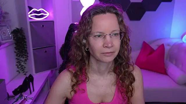 AnnikaRose online show from 16, 2, 2026
