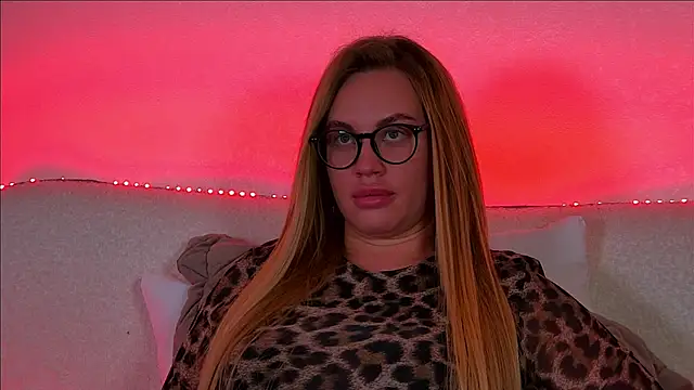 MariaNeumann online show from 11, 2, 2025