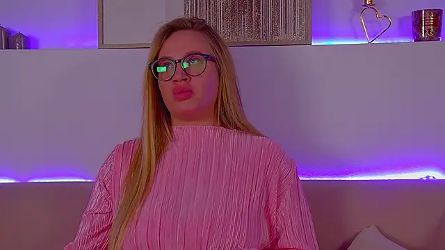 MariaNeumann online show from 16, 3, 2025