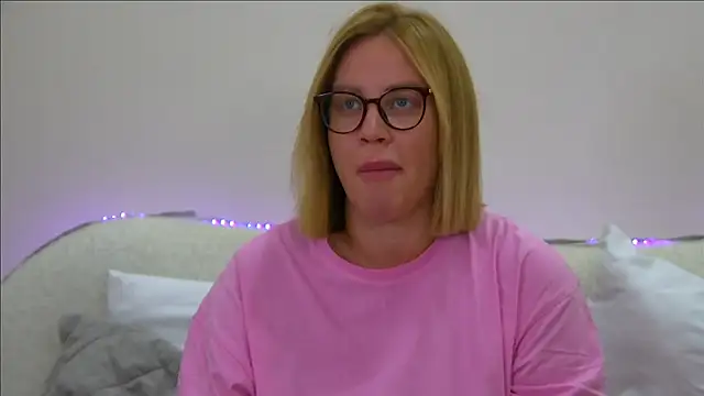 MariaNeumann online show from 21, 9, 2025