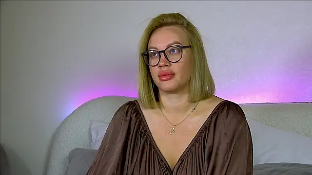 MariaNeumann online show from 2, 10, 2025