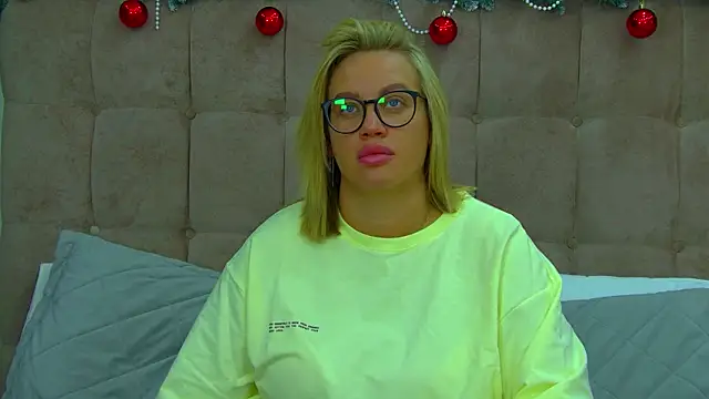 MariaNeumann online show from 18, 12, 2025