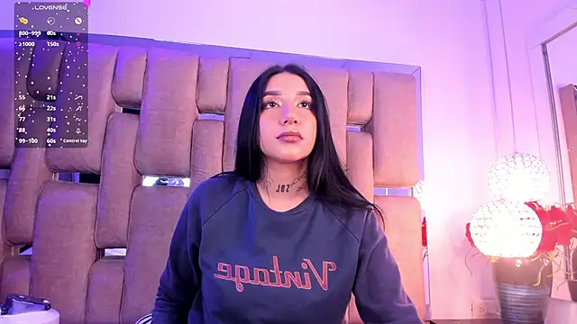 Leiaa  online show from 3, 12, 2024