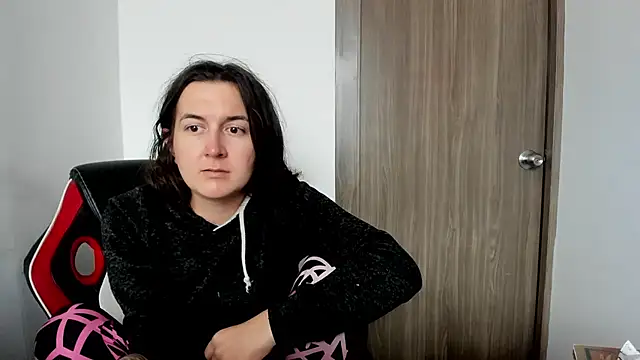 Sweet-Suck69 online show from 16, 2, 2025