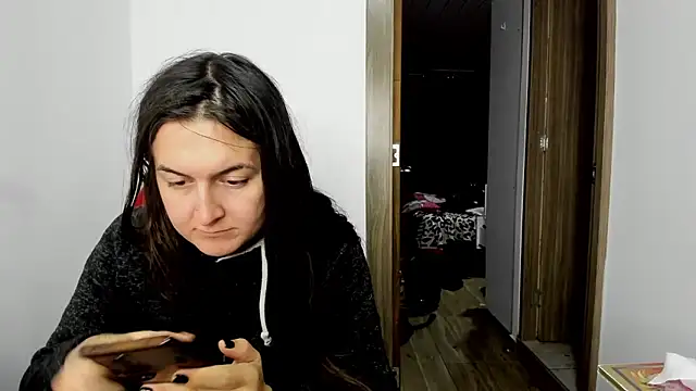 Sweet-Suck69 online show from 17, 2, 2025