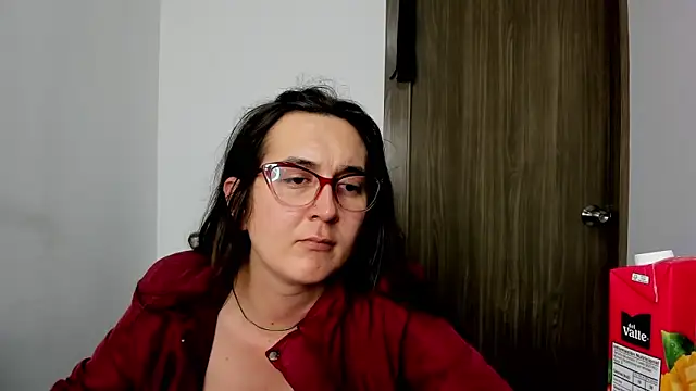 Sweet-Suck69 online show from 24, 2, 2025