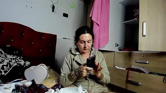 Sweet-Suck69 online show from 17, 3, 2025