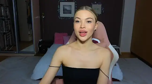 EmmyMills online show from 4, 1, 2025